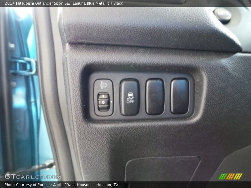 Laguna Blue Metallic / Black 2014 Mitsubishi Outlander Sport SE