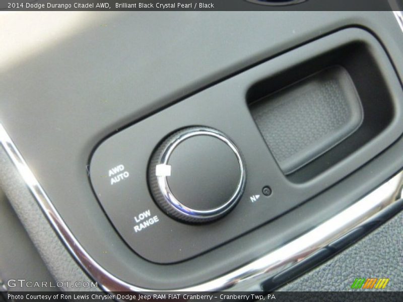 Brilliant Black Crystal Pearl / Black 2014 Dodge Durango Citadel AWD