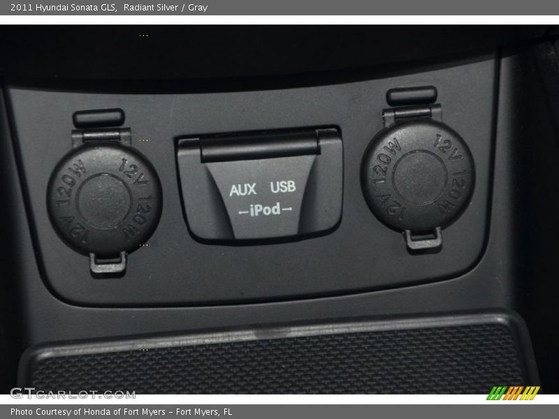 Radiant Silver / Gray 2011 Hyundai Sonata GLS