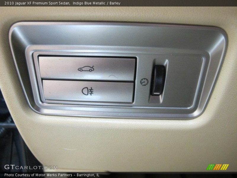 Indigo Blue Metallic / Barley 2010 Jaguar XF Premium Sport Sedan