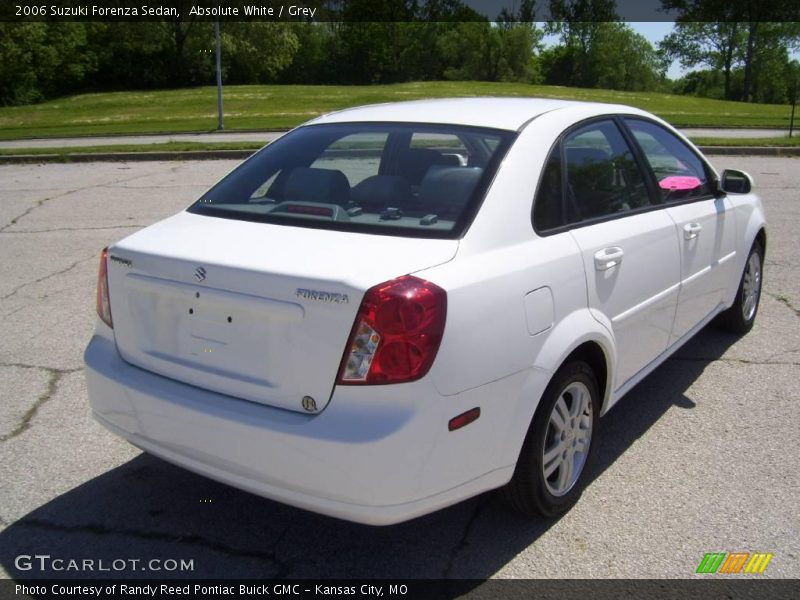 Absolute White / Grey 2006 Suzuki Forenza Sedan
