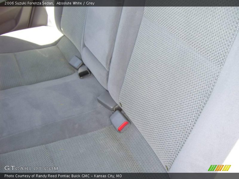 Absolute White / Grey 2006 Suzuki Forenza Sedan