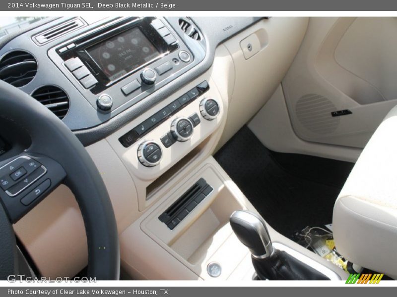 Deep Black Metallic / Beige 2014 Volkswagen Tiguan SEL