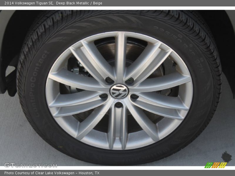 Deep Black Metallic / Beige 2014 Volkswagen Tiguan SE