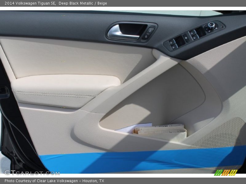 Deep Black Metallic / Beige 2014 Volkswagen Tiguan SE