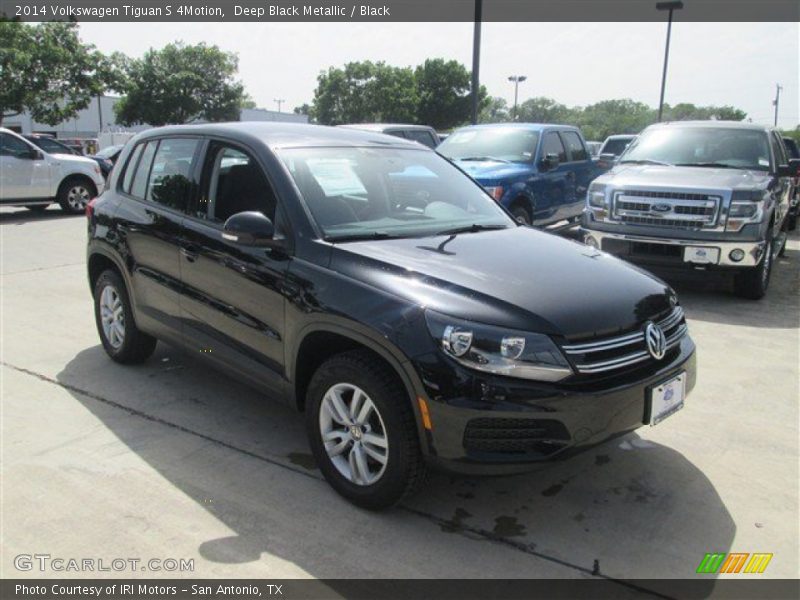 Deep Black Metallic / Black 2014 Volkswagen Tiguan S 4Motion