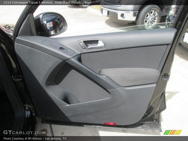 Deep Black Metallic / Black 2014 Volkswagen Tiguan S 4Motion