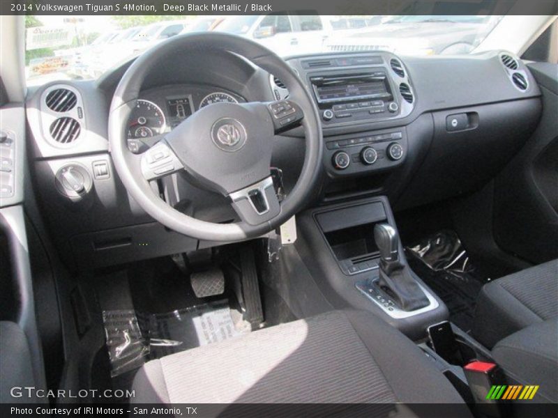 Deep Black Metallic / Black 2014 Volkswagen Tiguan S 4Motion
