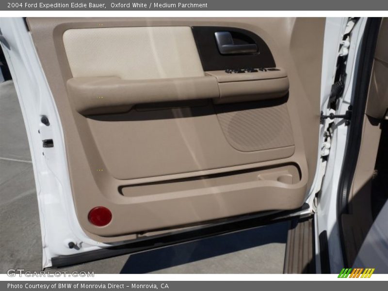 Oxford White / Medium Parchment 2004 Ford Expedition Eddie Bauer
