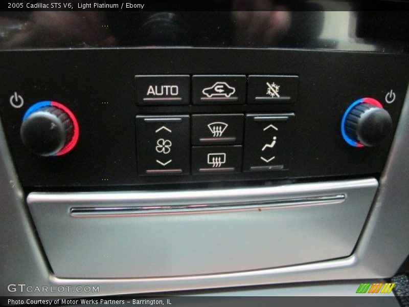 Light Platinum / Ebony 2005 Cadillac STS V6