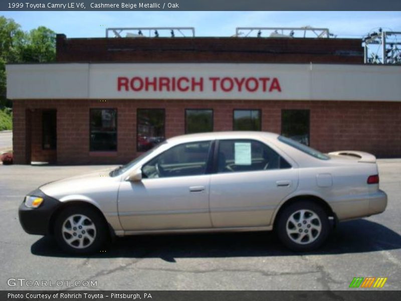 Cashmere Beige Metallic / Oak 1999 Toyota Camry LE V6