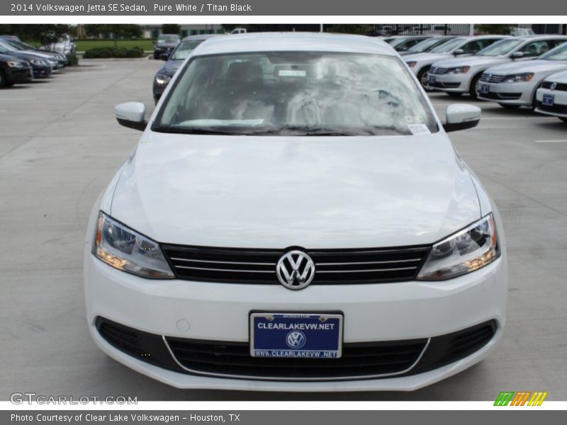 Pure White / Titan Black 2014 Volkswagen Jetta SE Sedan