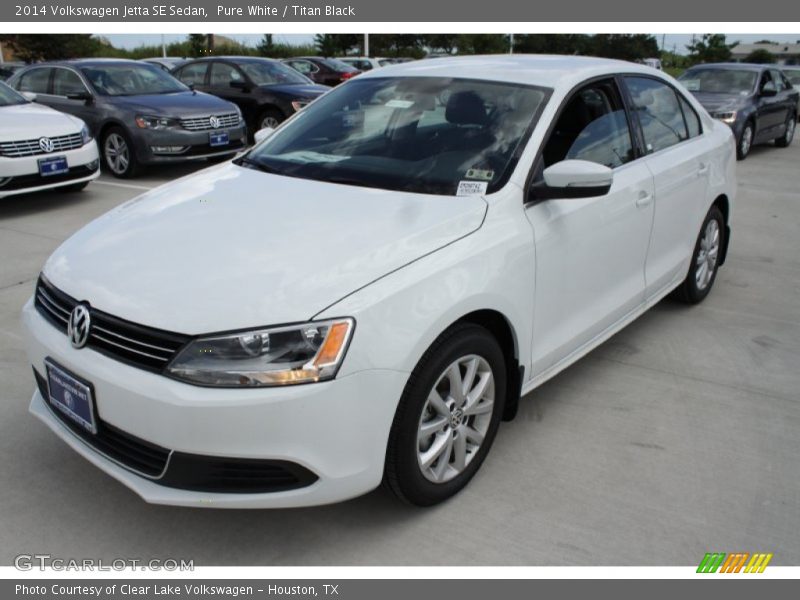 Pure White / Titan Black 2014 Volkswagen Jetta SE Sedan