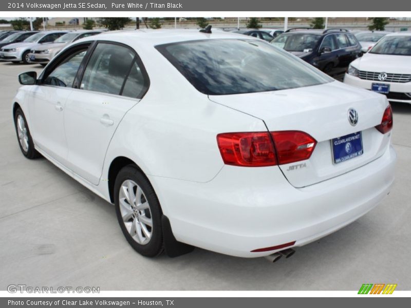 Pure White / Titan Black 2014 Volkswagen Jetta SE Sedan