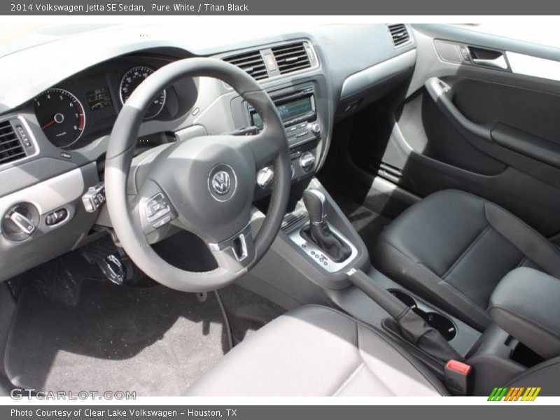 Pure White / Titan Black 2014 Volkswagen Jetta SE Sedan