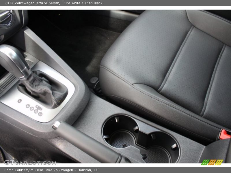 Pure White / Titan Black 2014 Volkswagen Jetta SE Sedan