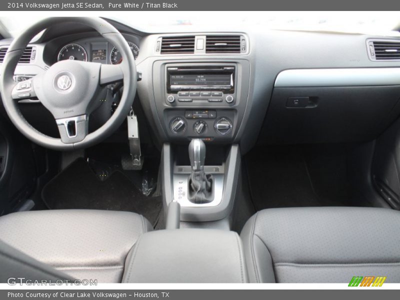 Pure White / Titan Black 2014 Volkswagen Jetta SE Sedan