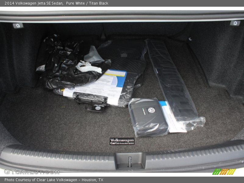 Pure White / Titan Black 2014 Volkswagen Jetta SE Sedan