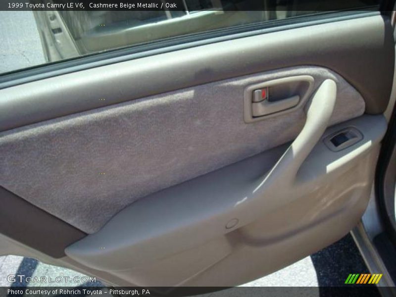 Cashmere Beige Metallic / Oak 1999 Toyota Camry LE V6