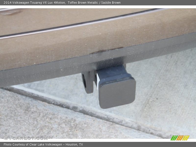 Toffee Brown Metallic / Saddle Brown 2014 Volkswagen Touareg V6 Lux 4Motion