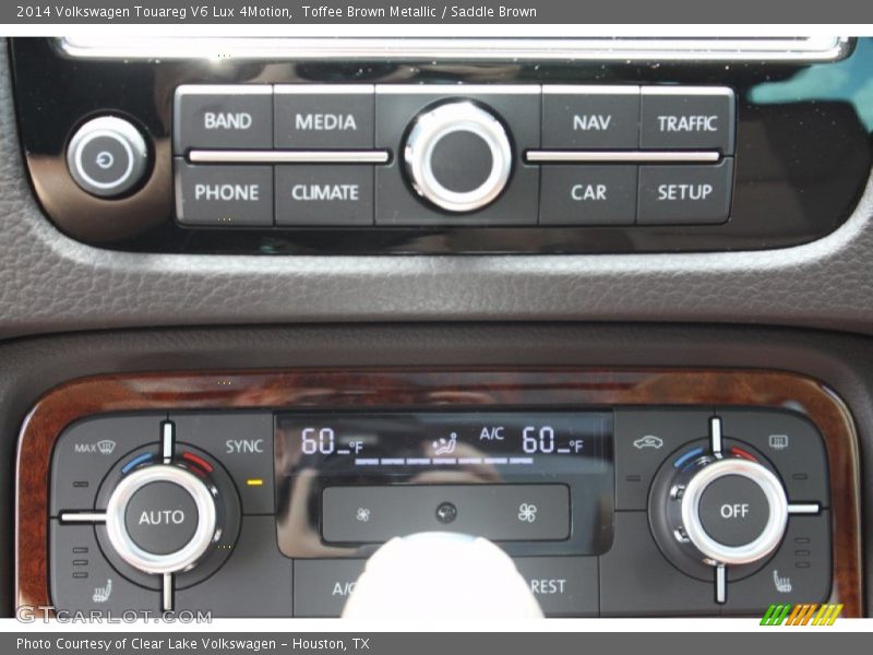 Toffee Brown Metallic / Saddle Brown 2014 Volkswagen Touareg V6 Lux 4Motion