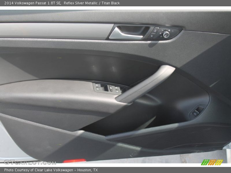 Reflex Silver Metallic / Titan Black 2014 Volkswagen Passat 1.8T SE