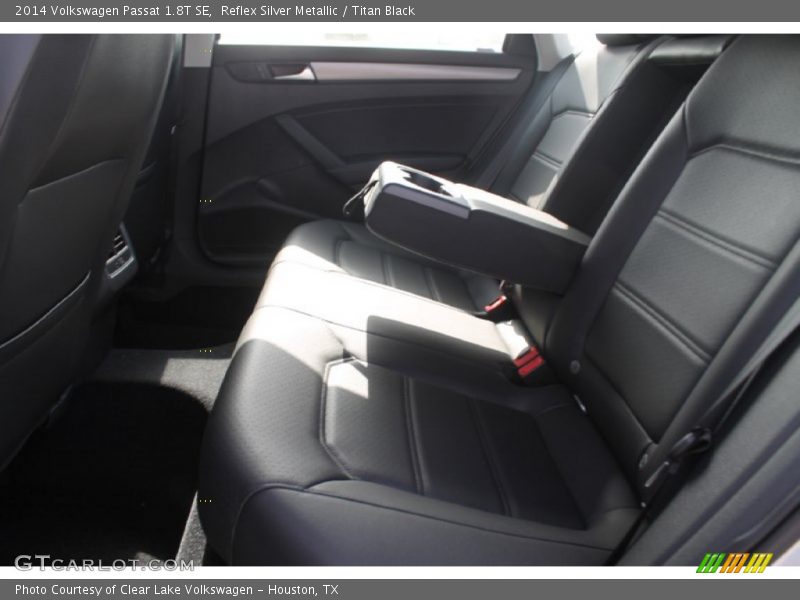 Reflex Silver Metallic / Titan Black 2014 Volkswagen Passat 1.8T SE
