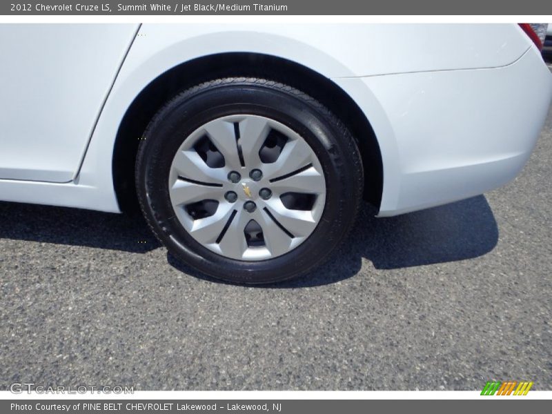 Summit White / Jet Black/Medium Titanium 2012 Chevrolet Cruze LS