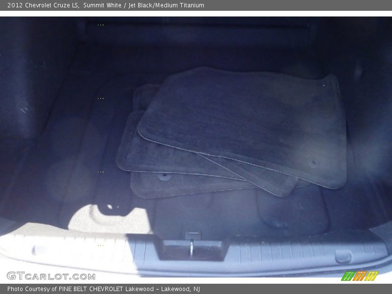 Summit White / Jet Black/Medium Titanium 2012 Chevrolet Cruze LS