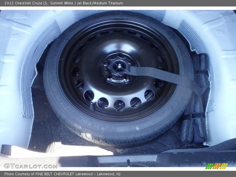 Summit White / Jet Black/Medium Titanium 2012 Chevrolet Cruze LS