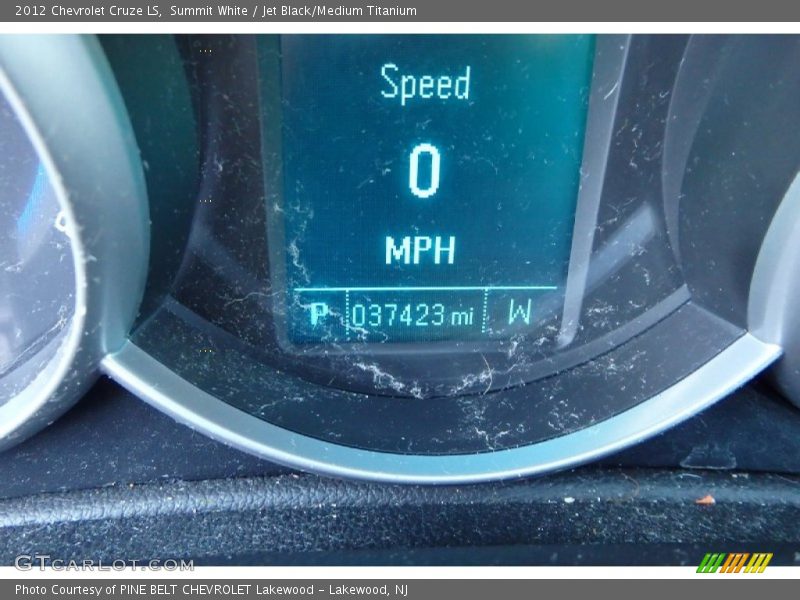 Summit White / Jet Black/Medium Titanium 2012 Chevrolet Cruze LS