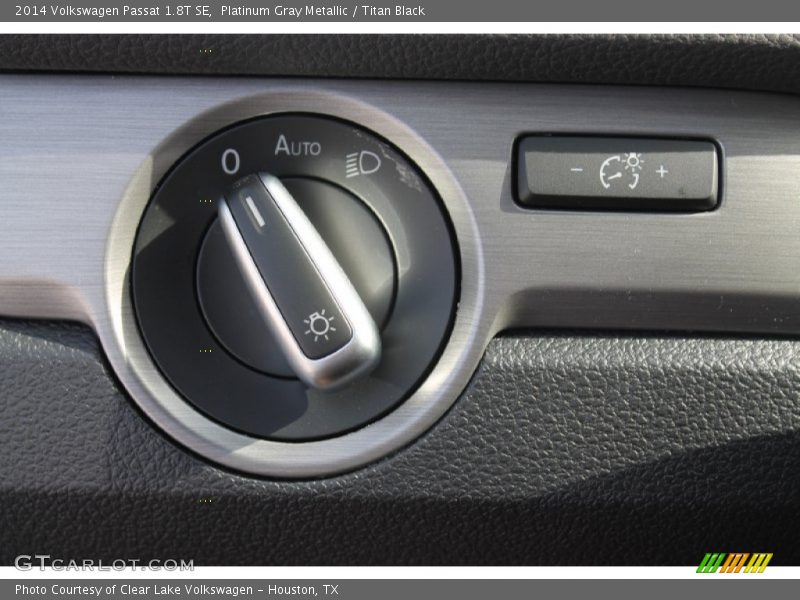 Platinum Gray Metallic / Titan Black 2014 Volkswagen Passat 1.8T SE