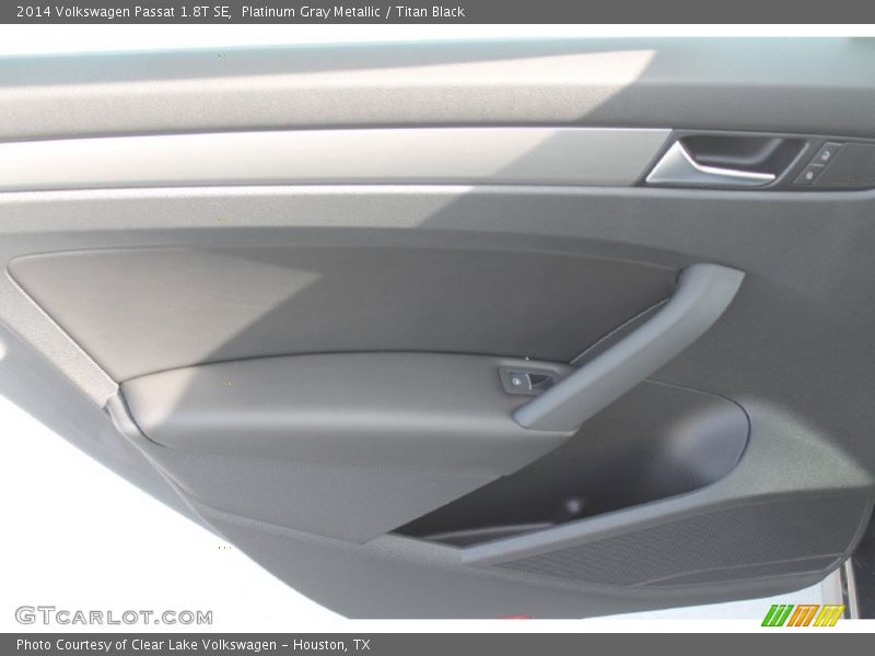 Platinum Gray Metallic / Titan Black 2014 Volkswagen Passat 1.8T SE