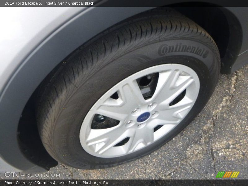 Ingot Silver / Charcoal Black 2014 Ford Escape S