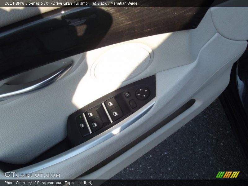 Jet Black / Venetian Beige 2011 BMW 5 Series 550i xDrive Gran Turismo
