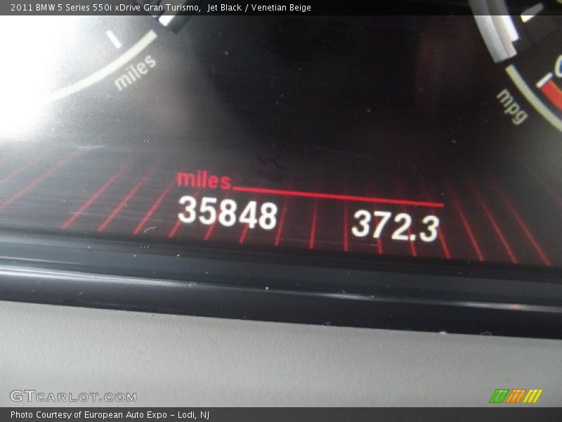 Jet Black / Venetian Beige 2011 BMW 5 Series 550i xDrive Gran Turismo