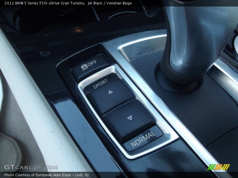Jet Black / Venetian Beige 2011 BMW 5 Series 550i xDrive Gran Turismo
