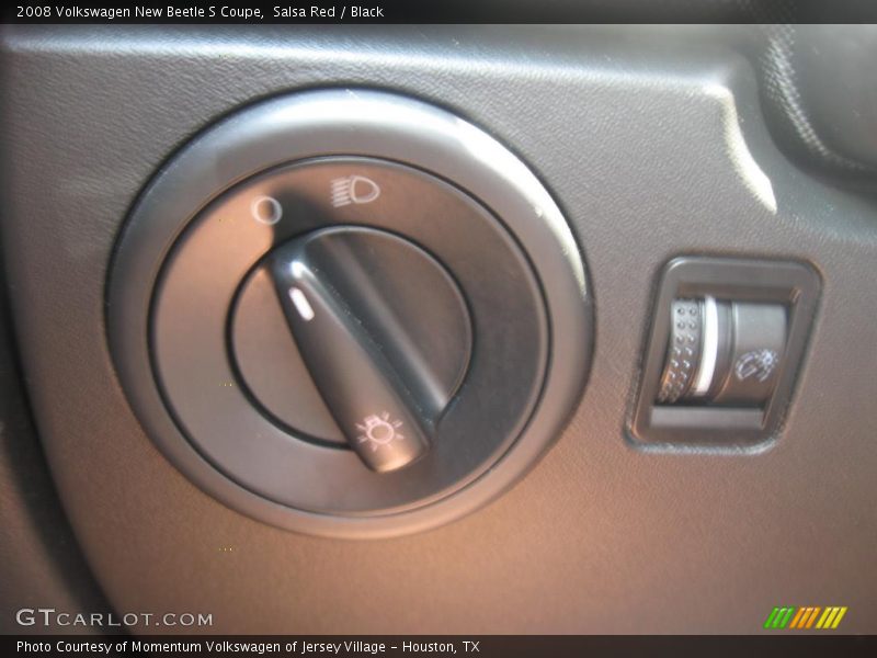 Salsa Red / Black 2008 Volkswagen New Beetle S Coupe