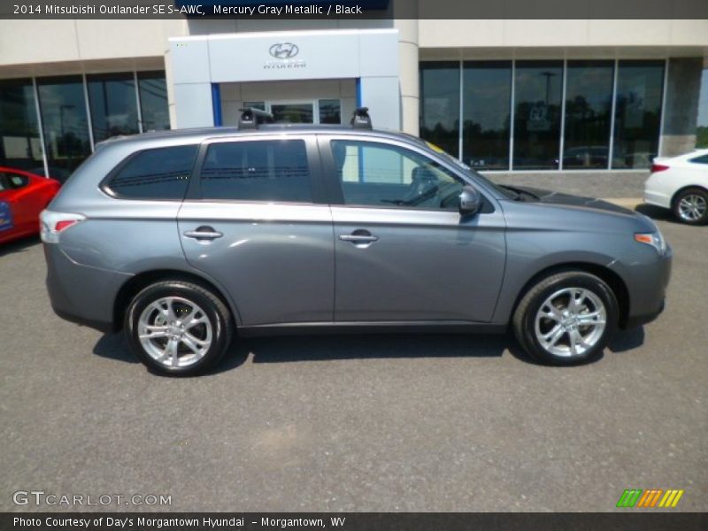 Mercury Gray Metallic / Black 2014 Mitsubishi Outlander SE S-AWC