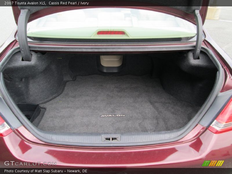  2007 Avalon XLS Trunk