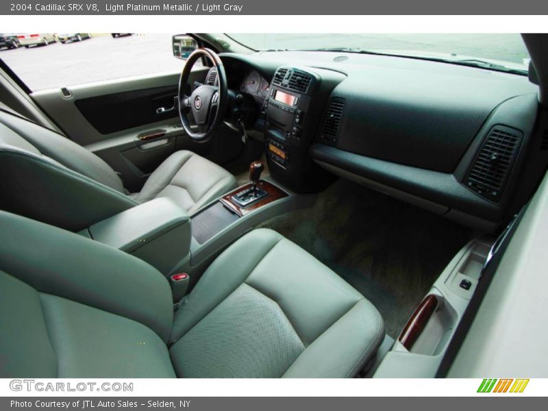 Light Platinum Metallic / Light Gray 2004 Cadillac SRX V8
