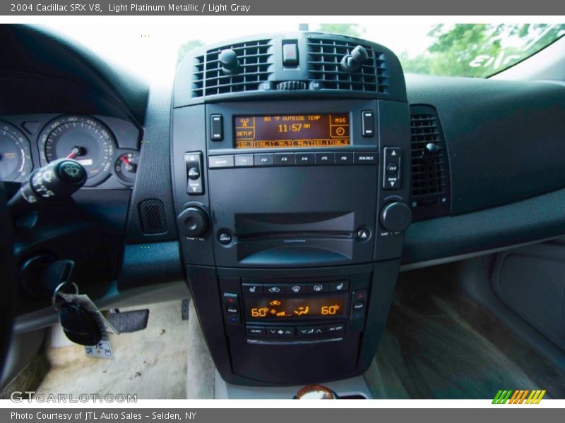 Light Platinum Metallic / Light Gray 2004 Cadillac SRX V8