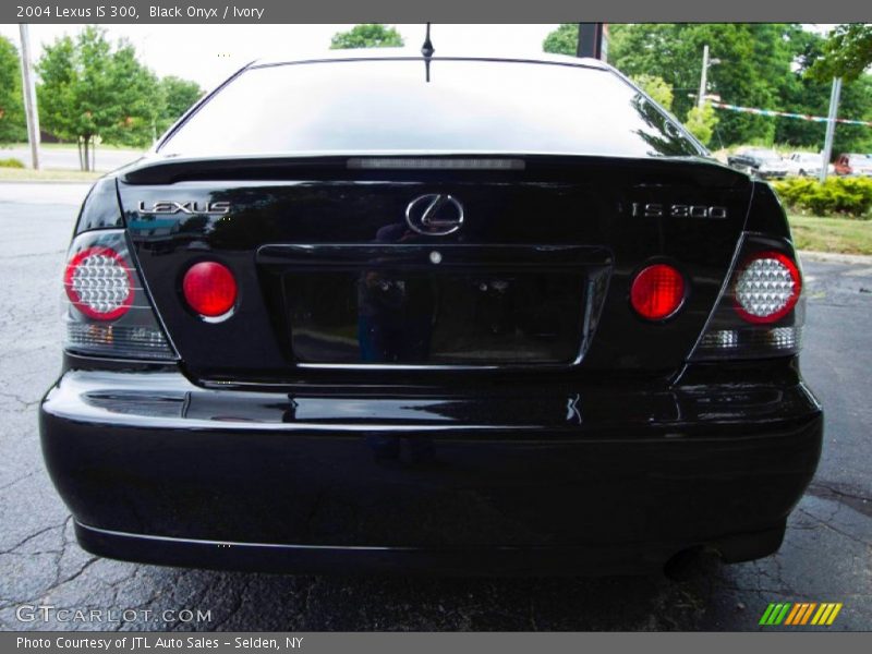 Black Onyx / Ivory 2004 Lexus IS 300