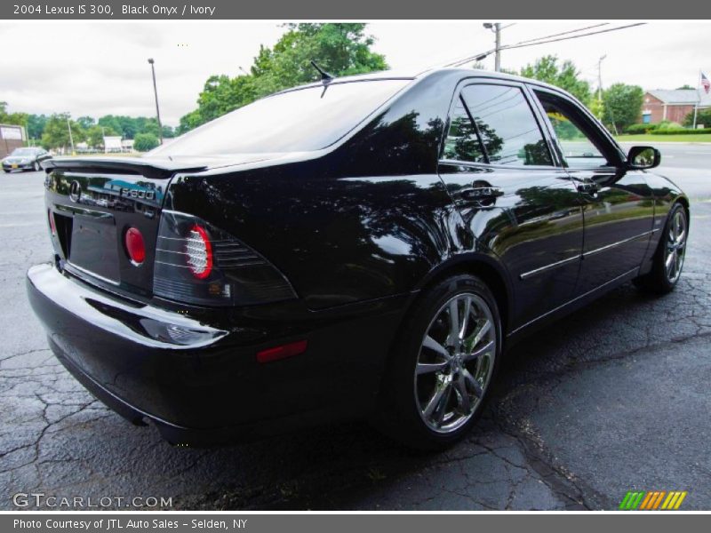 Black Onyx / Ivory 2004 Lexus IS 300