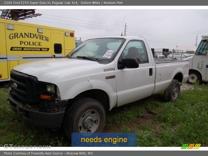 Oxford White / Medium Flint 2006 Ford F250 Super Duty XL Regular Cab 4x4