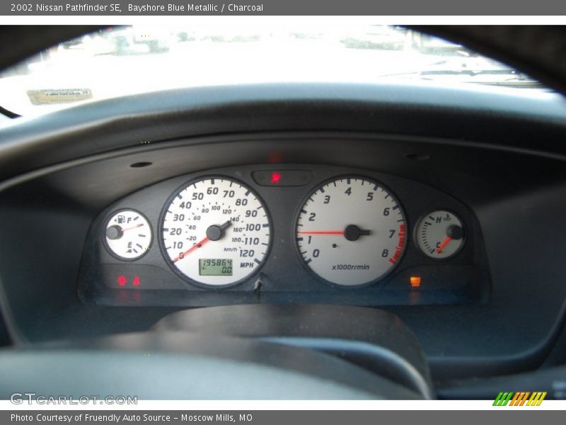 Bayshore Blue Metallic / Charcoal 2002 Nissan Pathfinder SE