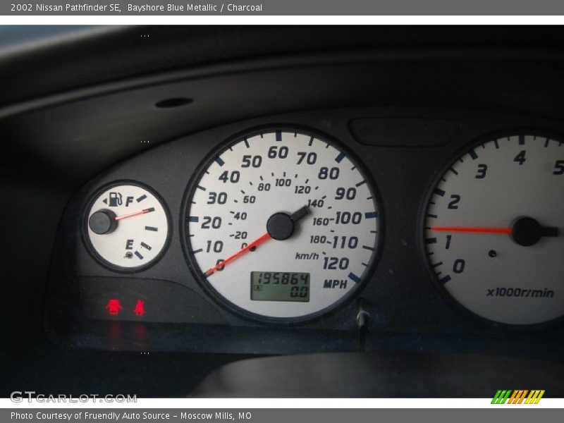 Bayshore Blue Metallic / Charcoal 2002 Nissan Pathfinder SE