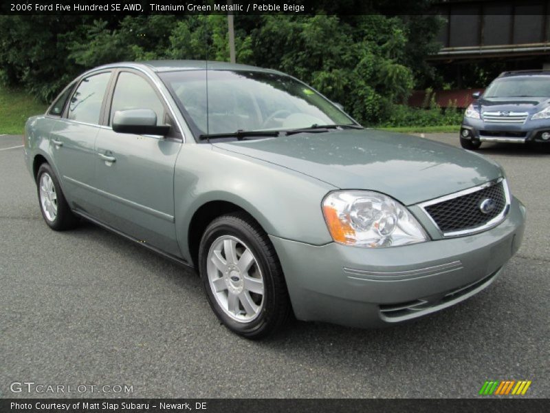 Front 3/4 View of 2006 Five Hundred SE AWD