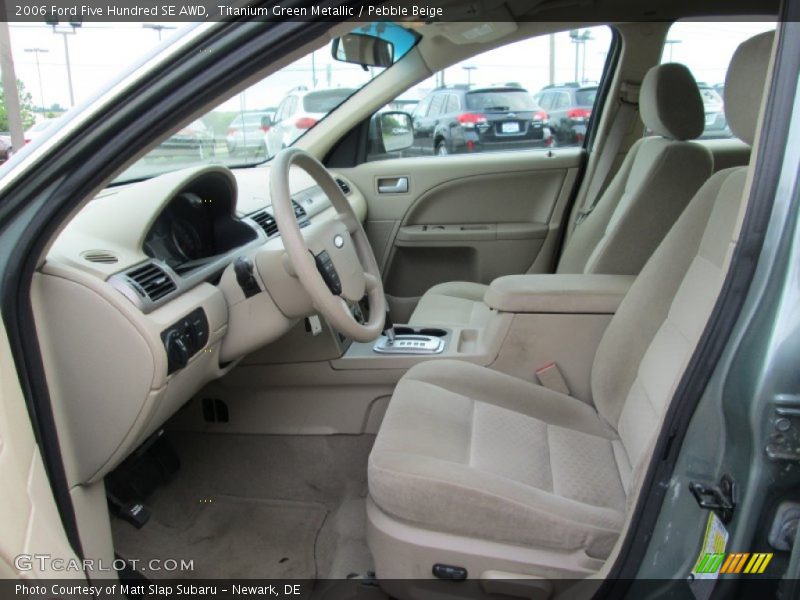Front Seat of 2006 Five Hundred SE AWD