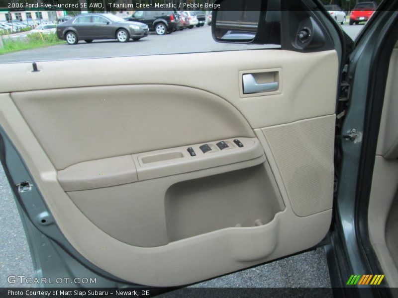 Door Panel of 2006 Five Hundred SE AWD